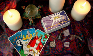 Illustration for article titled Online online psychic-find your answers quickly